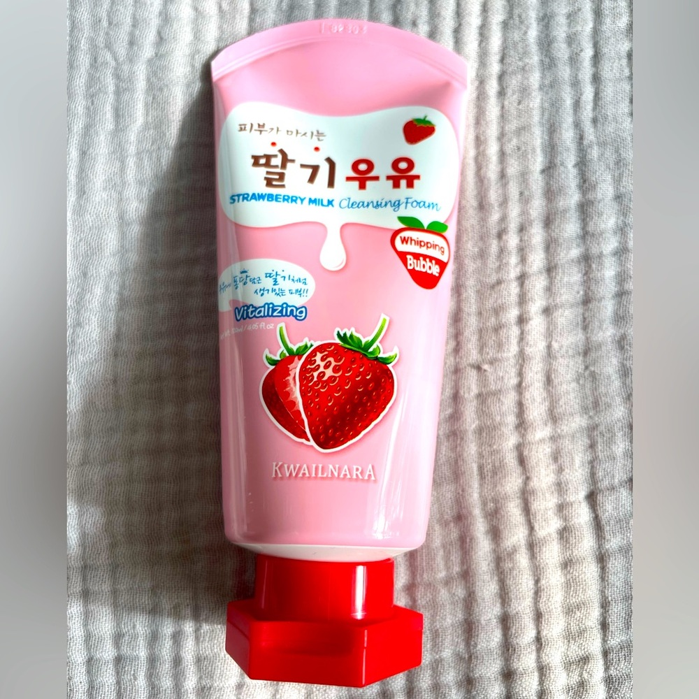 2 of brand New Keailnara strawberry milk cleansing foam, each containing 120ml